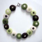6a00d83451d4c869e2016303ef21db970d-320wi Felt Bead Bracelet