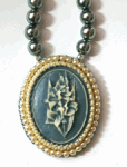How to Bezel a Cabochon with Peyote Stitch